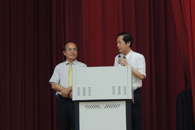 主講人莊永山講座教授（圖左）、主持人張慶勳院長（圖右）