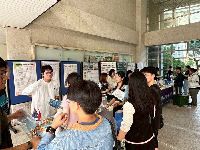 【活動報導】2025教育學院學分學程招生宣傳,歡迎大家踴躍修讀!圖片